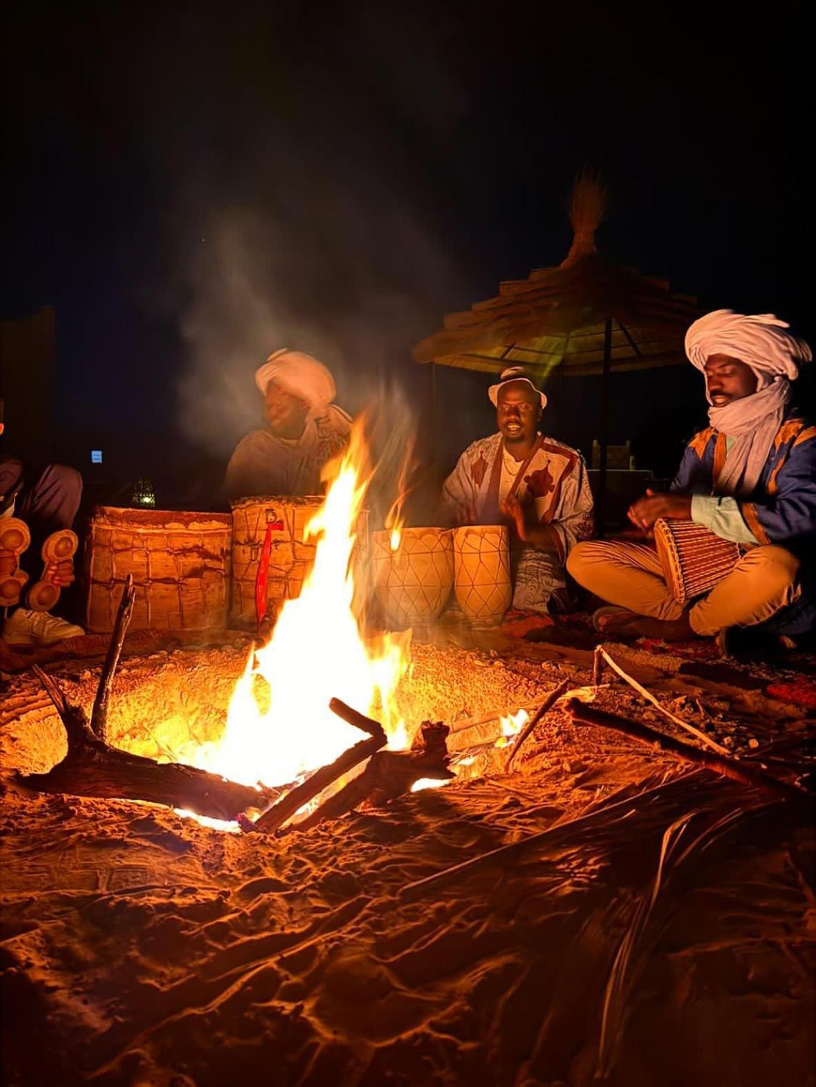 Camp Familia Erg Chebbi Tente de luxe Merzouga